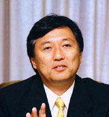 末松氏