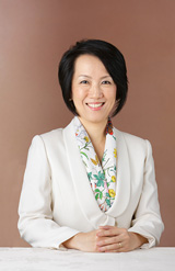 次代会長　庭野光祥