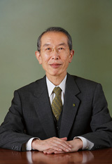 会長　庭野日鑛